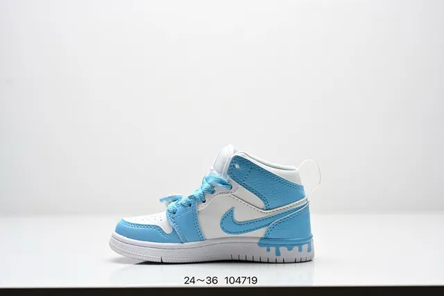 Nike White Blue High-Top Graphic-Print Basketball Shoes 3