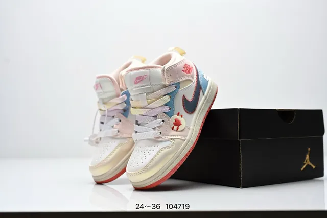 Nike White Blue High-Top Graphic-Print Basketball Shoes 14