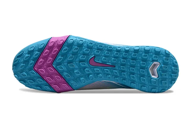 Nike Sapatos de futebol turf branco e azul com upper de knit, gola alta 6