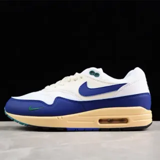 Nike أبيض وأزرق Low-Top Silhouette Layered Upper Lifestyle Sneakers