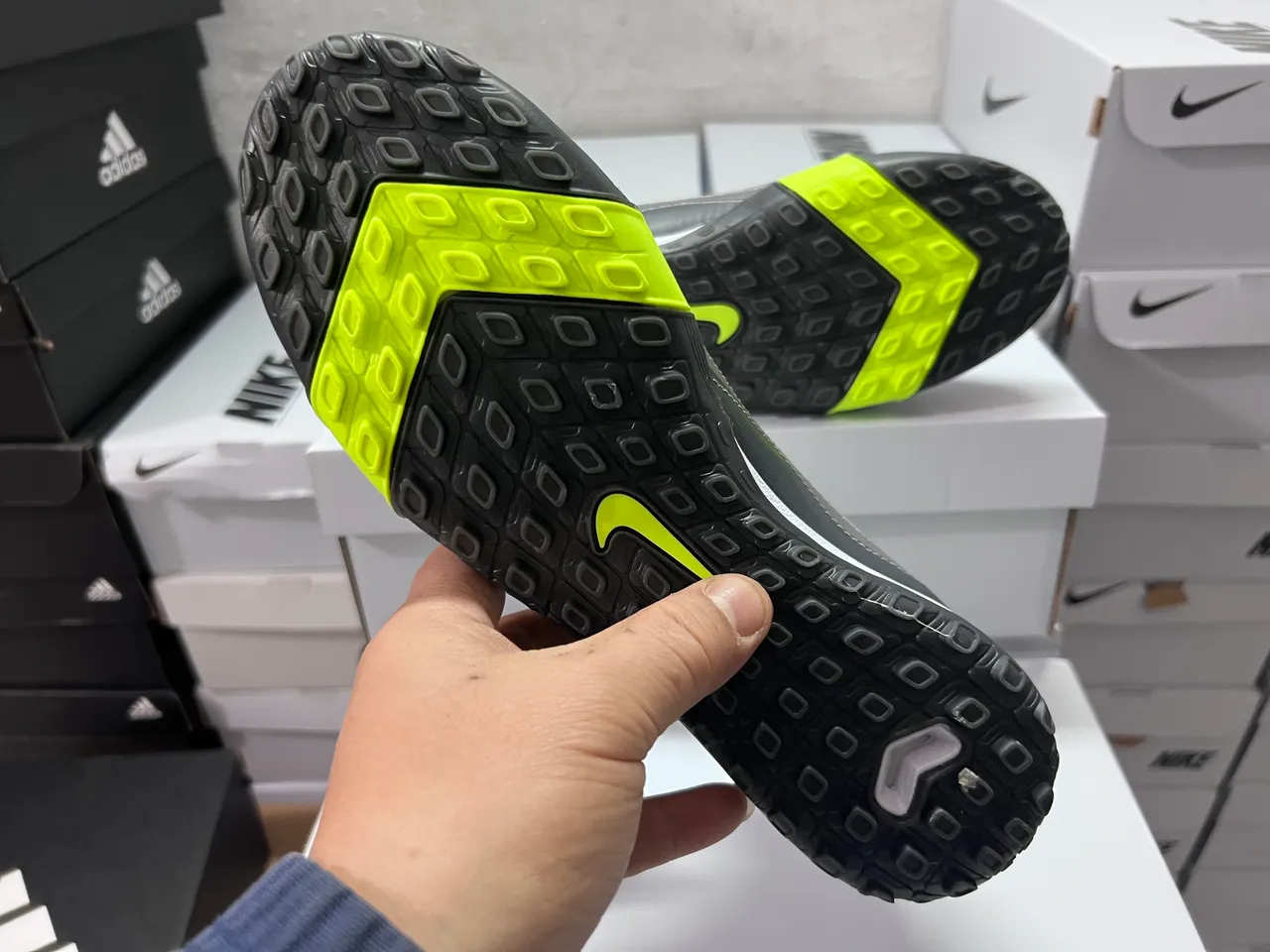 Nike Blanco Gris Tejido Superior Capas Sintéticas Superpuestas Césped Zapatos de Fútbol 8