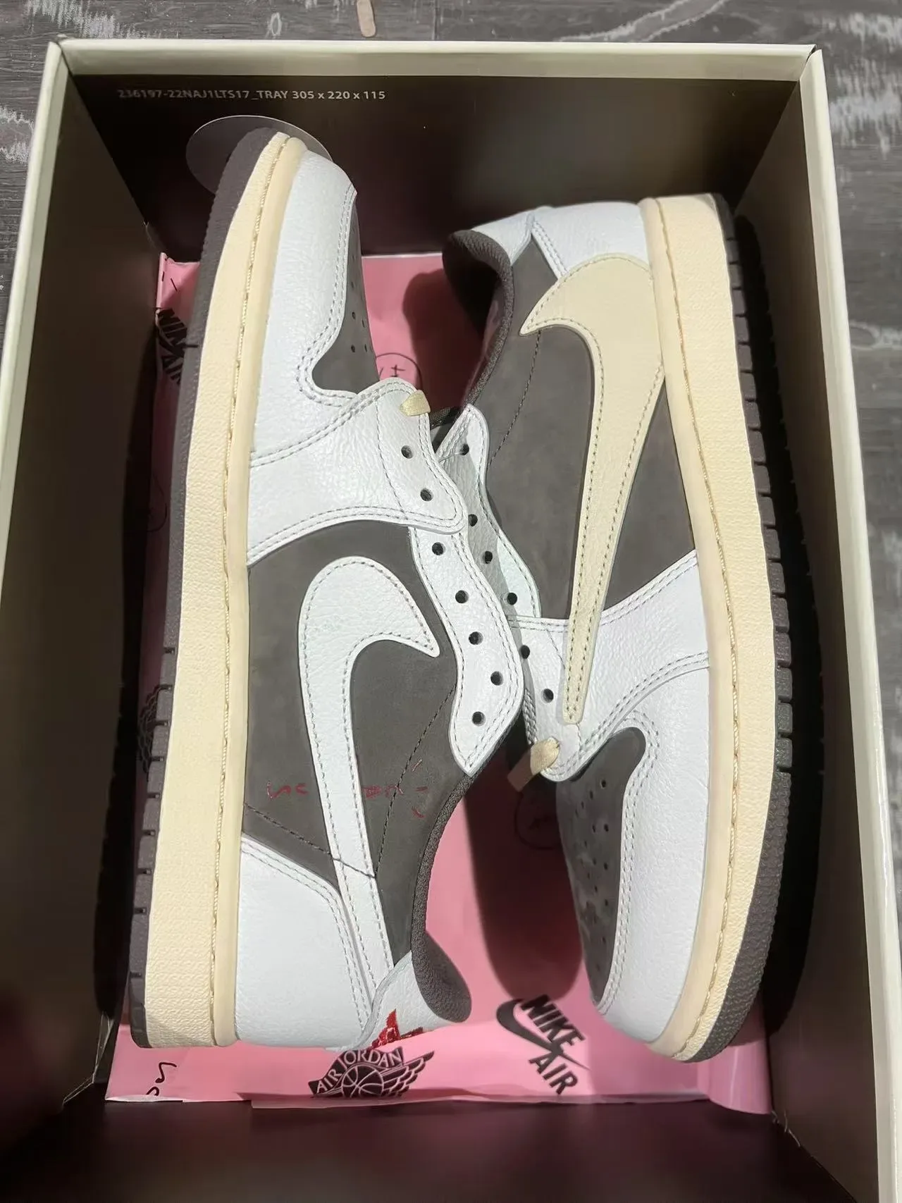 Nike সাদা ধূসর লো-টপ লেয়ার্ড লেদার-সুয়েড লাইফস্টাইল স্নিকার্স 9