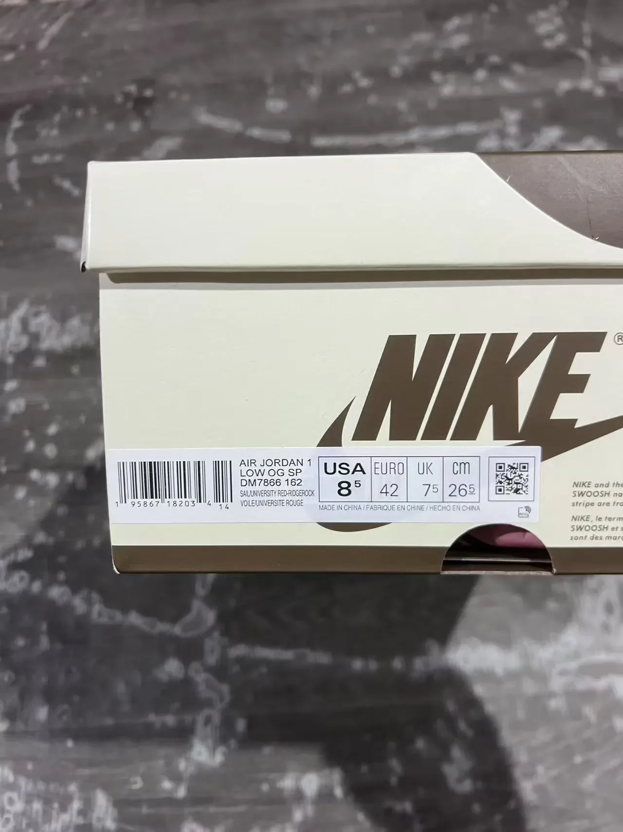 Nike সাদা ধূসর লো-টপ লেয়ার্ড লেদার-সুয়েড লাইফস্টাইল স্নিকার্স 10