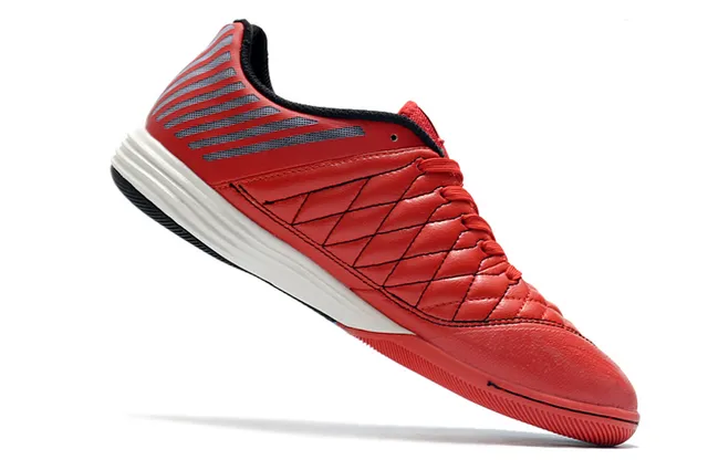 Nike सफेद गुलाबी क्विल्टेड टो बॉक्स सिंथेटिक केज इंडोर सॉकर जूते 8