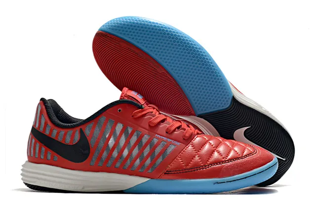 Nike सफेद गुलाबी क्विल्टेड टो बॉक्स सिंथेटिक केज इंडोर सॉकर जूते 12