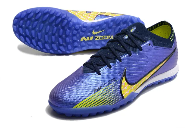 नाइक सफेद बैंगनी Flyknit ऊपरी नारंगी ज्यामितीय ओवरले टर्फ फुटबॉल जूते 18