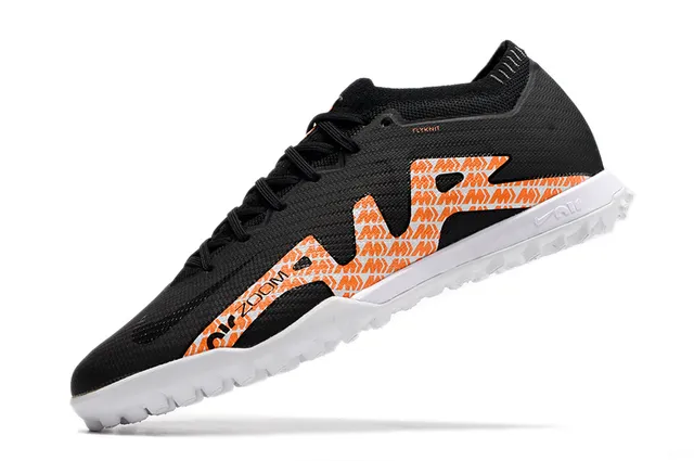 नाइक सफेद बैंगनी Flyknit ऊपरी नारंगी ज्यामितीय ओवरले टर्फ फुटबॉल जूते 22