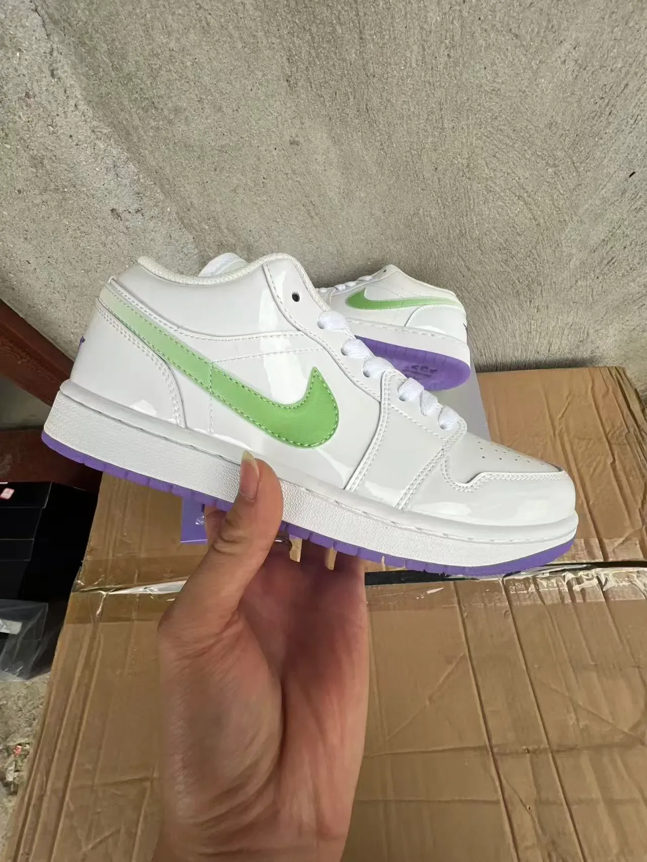 Nike Blanco Púrpura Superior Brillante Verde Claro Swoosh Lifestyle Sneakers 2