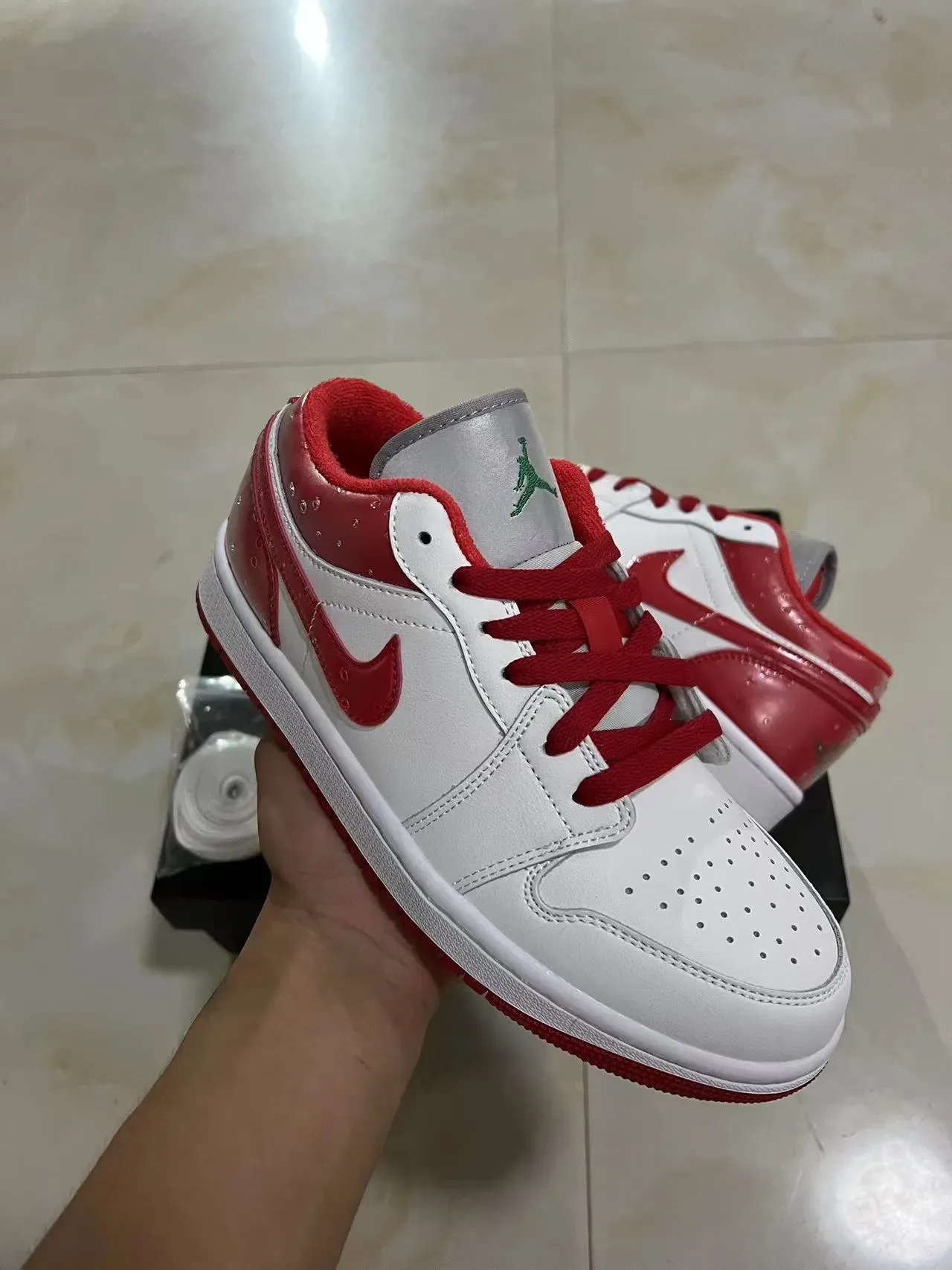 Nike White Red Low-Top Glossy Patent Overlays Lifestyle Sneakers 2