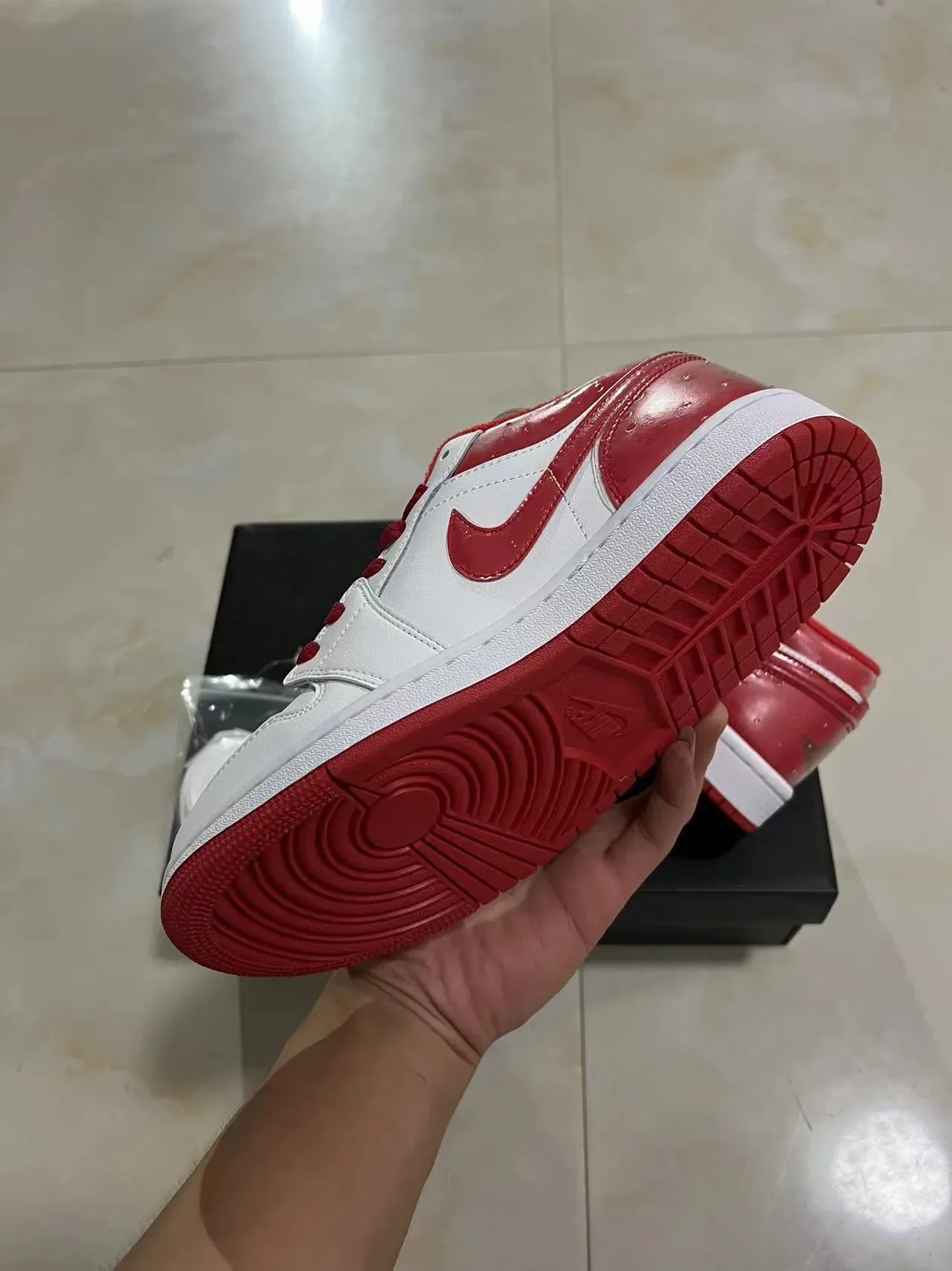 Nike White Red Low-Top Glossy Patent Overlays Lifestyle Sneakers 6