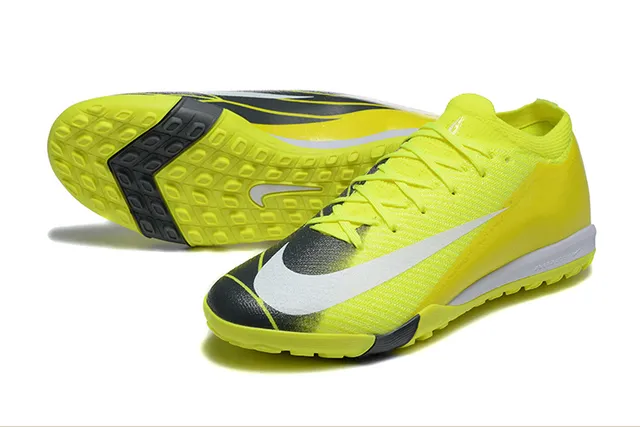 Nike أحذية كرة قدم صفراء سوداء خيط علوي ياقة منخفضة للعشب 7