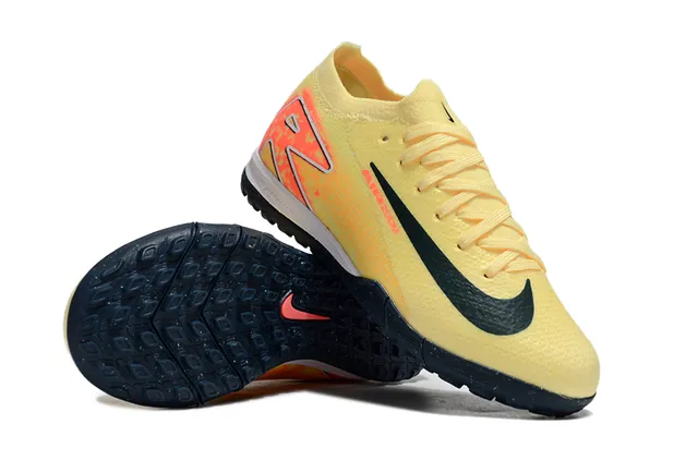 Nike zapatos de fútbol con upper de punto amarillo naranja y suela turf 2