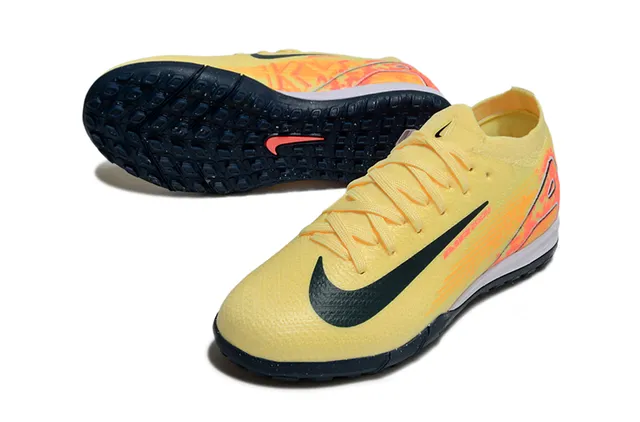 Nike zapatos de fútbol con upper de punto amarillo naranja y suela turf 3