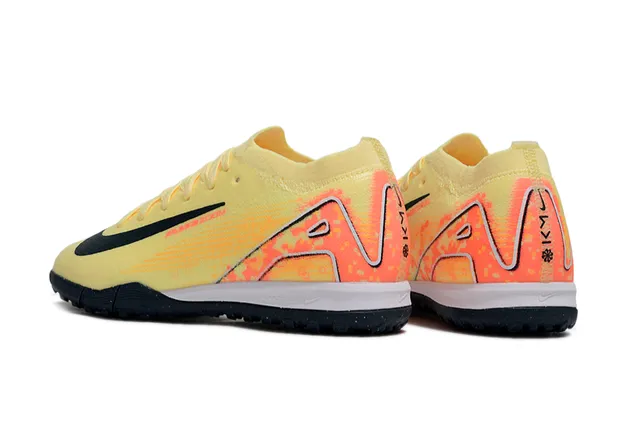 Nike zapatos de fútbol con upper de punto amarillo naranja y suela turf 4