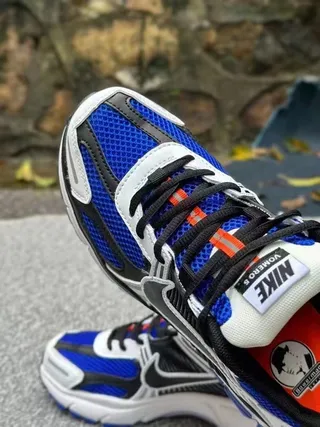 Nike Zoom Vomero 5 蓝白网面鞋面分层合成笼跑鞋 4