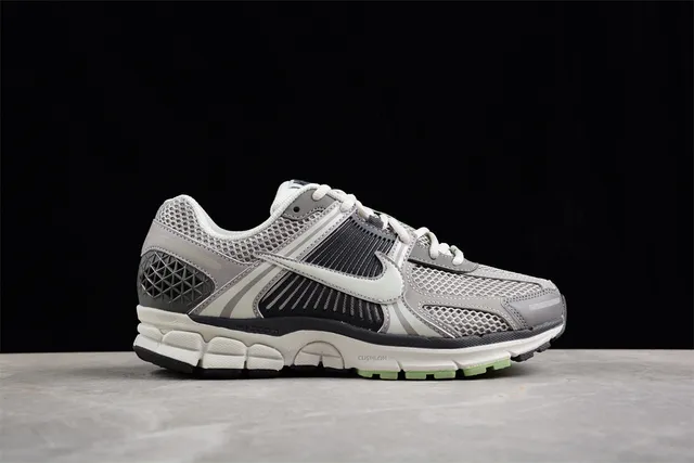 Nike Zoom Vomero 5 Gray Black White Mint Running Shoes 15