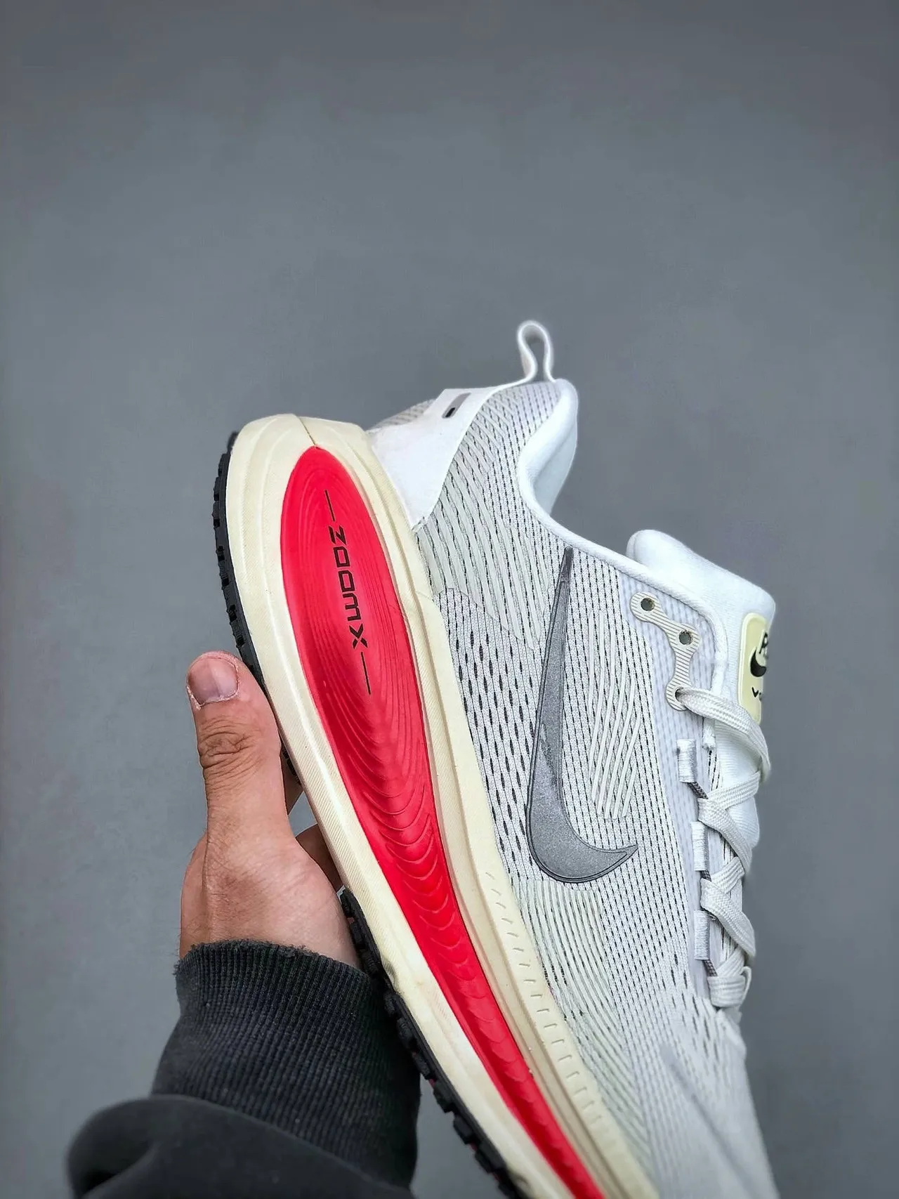 Nike Zoom Vomero 5 Light Gray Red Running Shoes 3