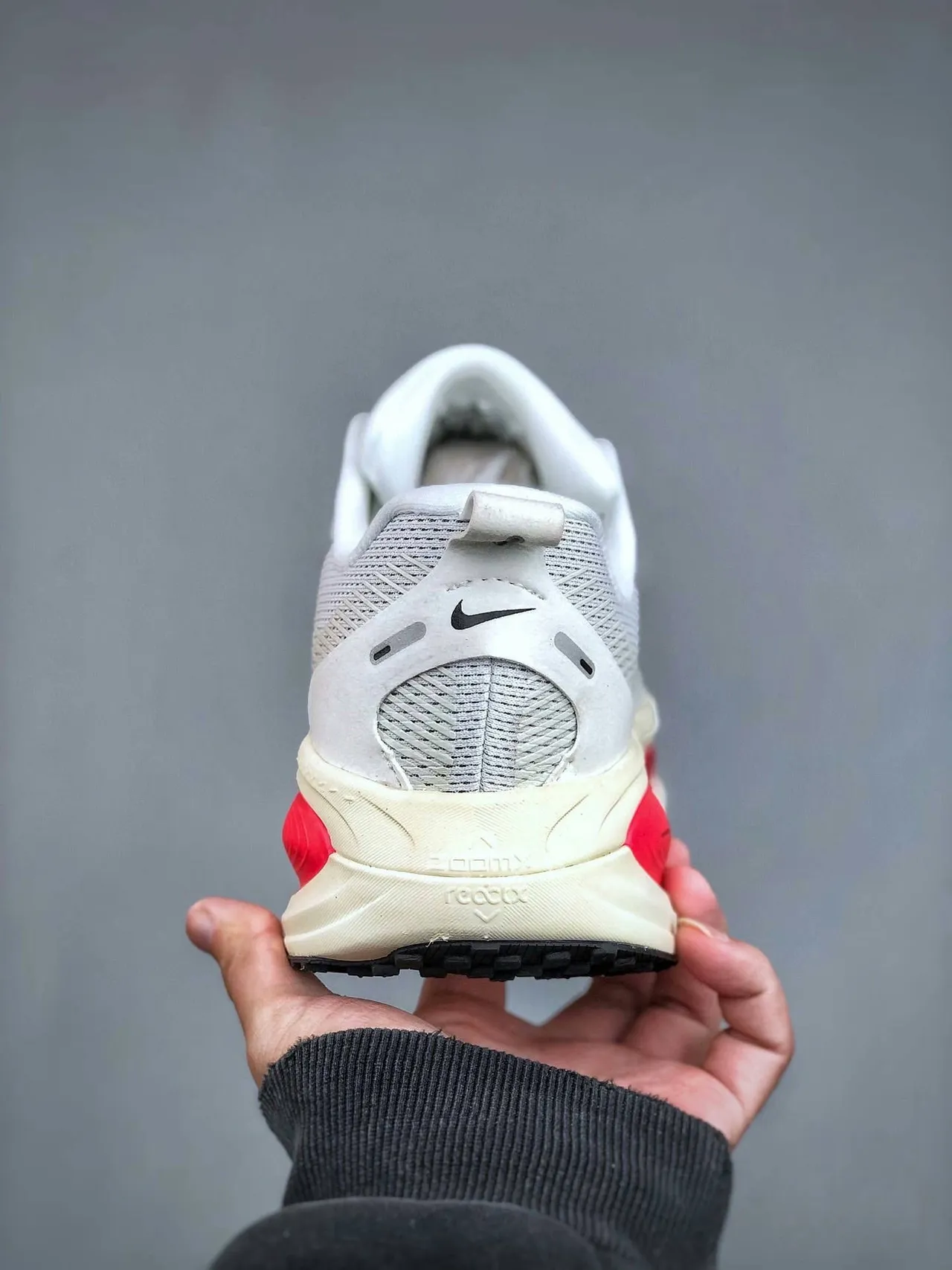 Nike Zoom Vomero 5 Light Gray Red Running Shoes 4