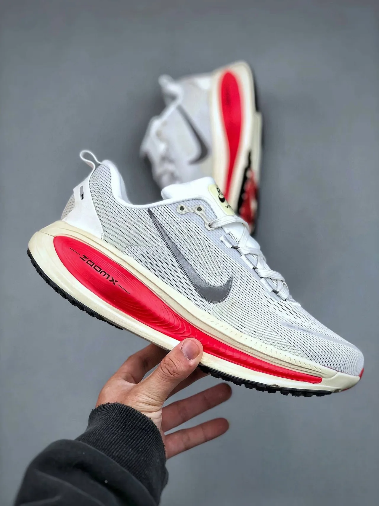 Nike Zoom Vomero 5 Light Gray Red Running Shoes 6