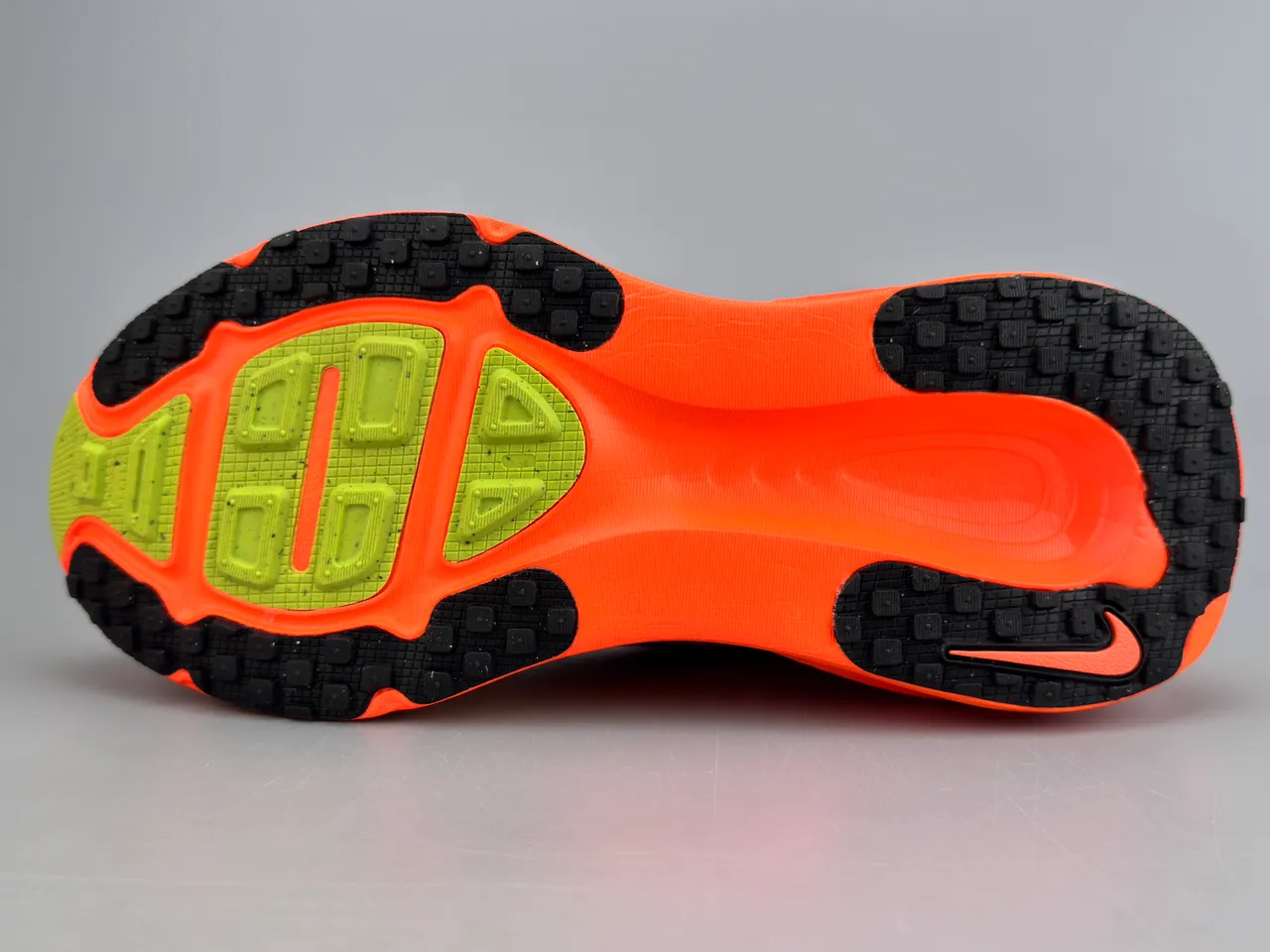 Nike ZoomX Invincible Run Orange Jaune Tissu Mesh Ingénierie Partie Supérieure Motif Ondulé Semelle Intermédiaire Chaussures de Running 8