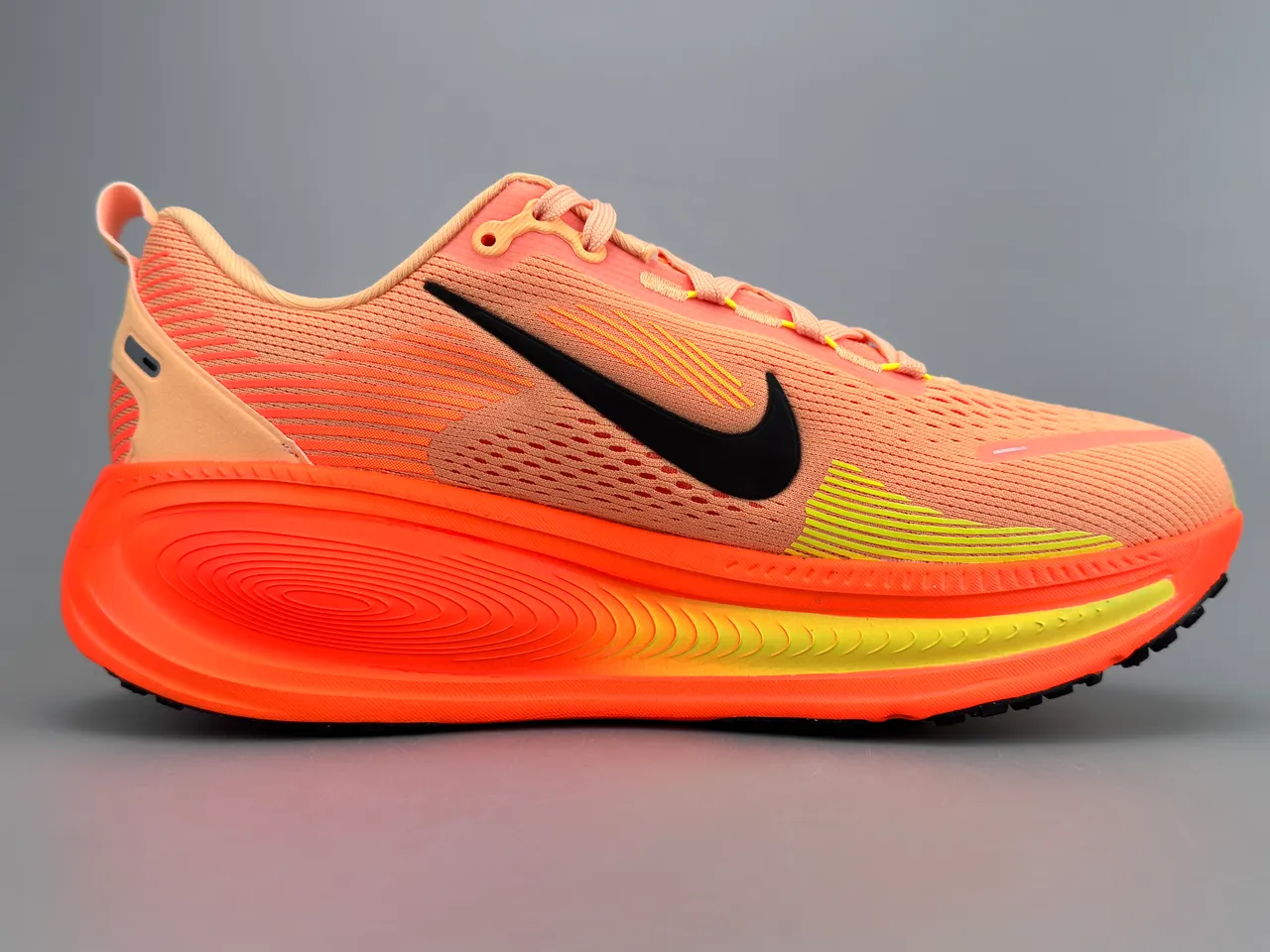 Nike ZoomX Invincible Run Orange Jaune Tissu Mesh Ingénierie Partie Supérieure Motif Ondulé Semelle Intermédiaire Chaussures de Running 10