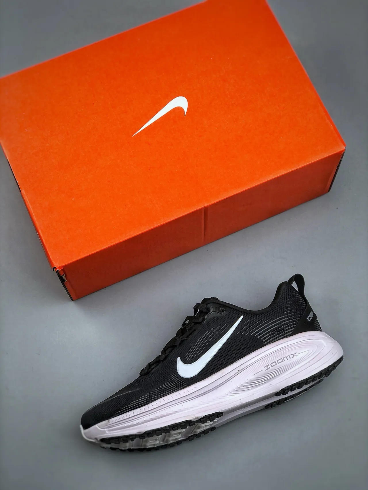 Nike ZoomX Running Shoe Black White Light Blue Running Shoes 3