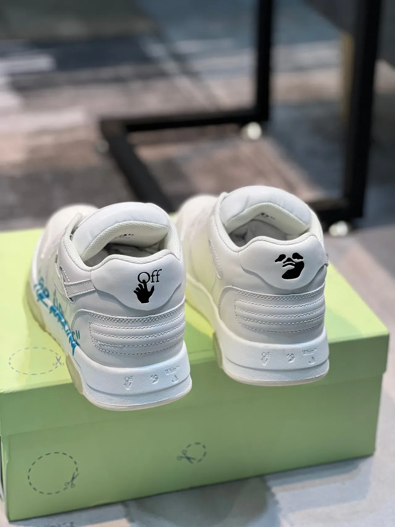 Off-White pour la marche bleu chaussures lifestyle basses à panneaux en cuir 2