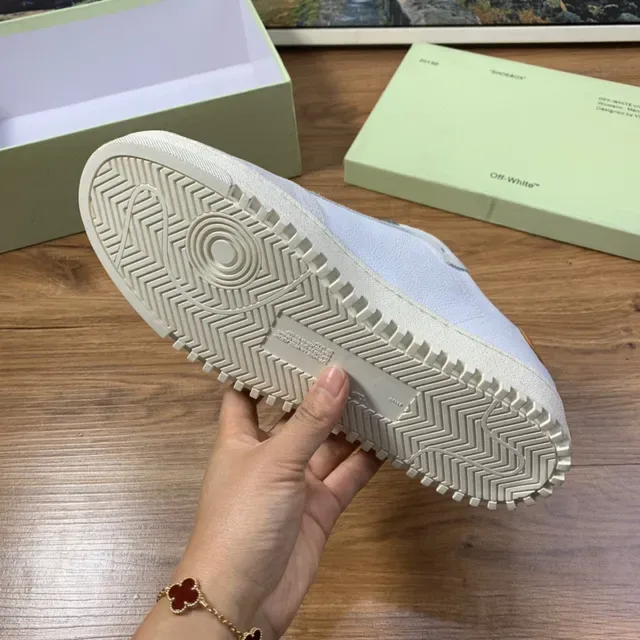 Off-White Gray Low-Top Suede-Leather Panelled Lifestyle Sneakers 2