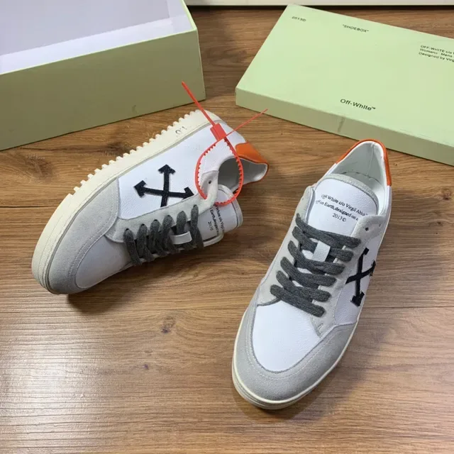Off-White Gray Low-Top Suede-Leather Panelled Lifestyle Sneakers 4