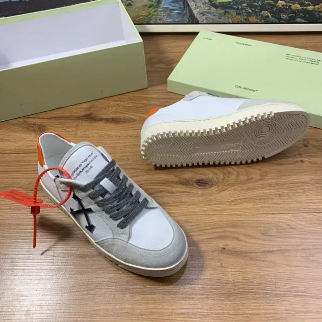 Off-White Gray Low-Top Suede-Leather Panelled Lifestyle Sneakers 7