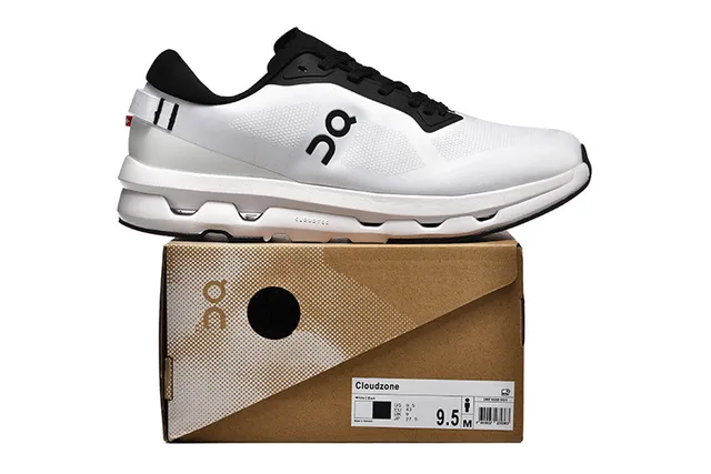 On Cloud Blanco Negro Malla Ingenierizada Parte Superior Superposiciones Contrastantes Zapatos de Running 5