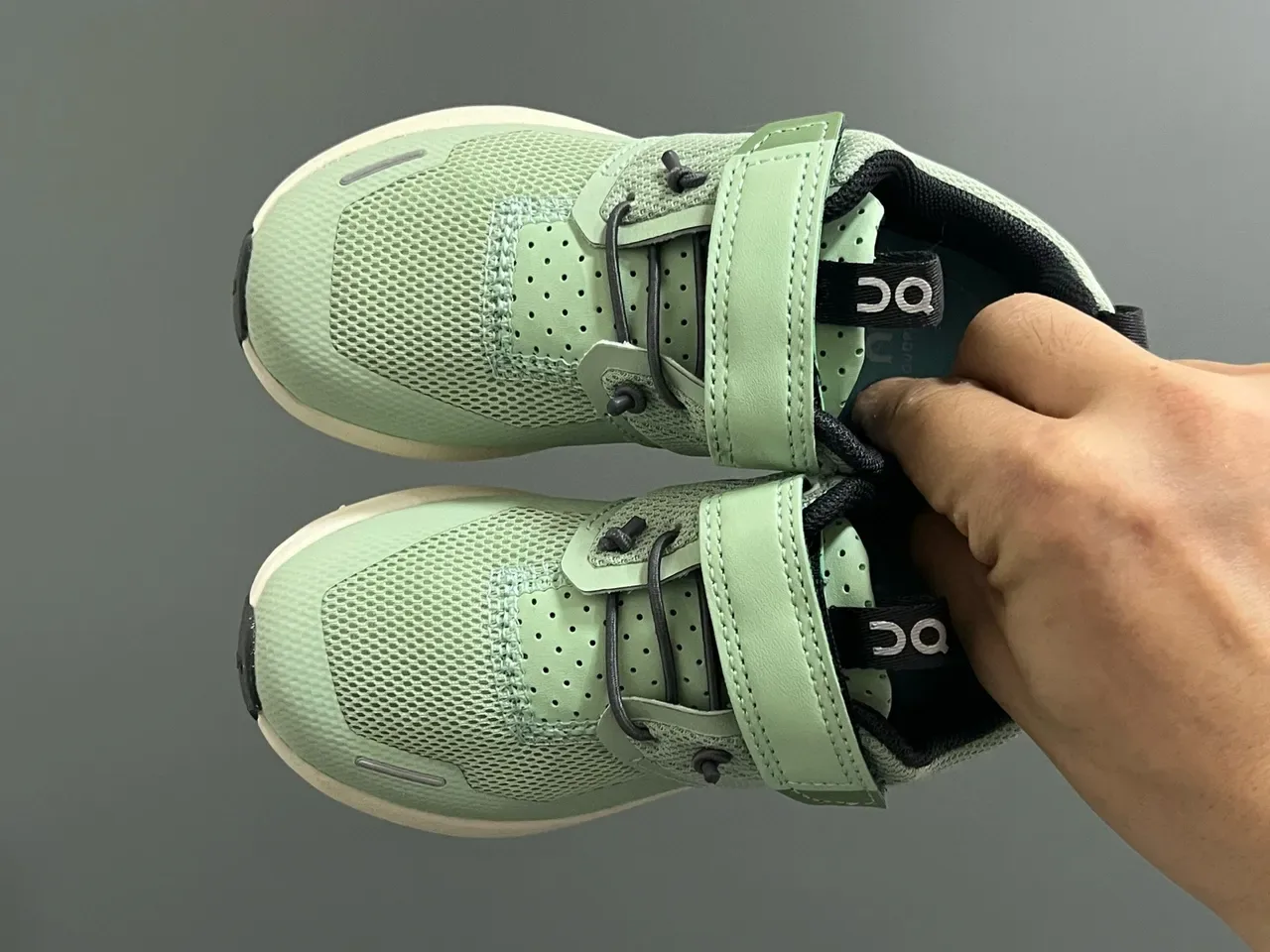 On Cloudmonster Green White Laceless Velcro Strap Breathable Mesh Upper Lifestyle Sneakers 5