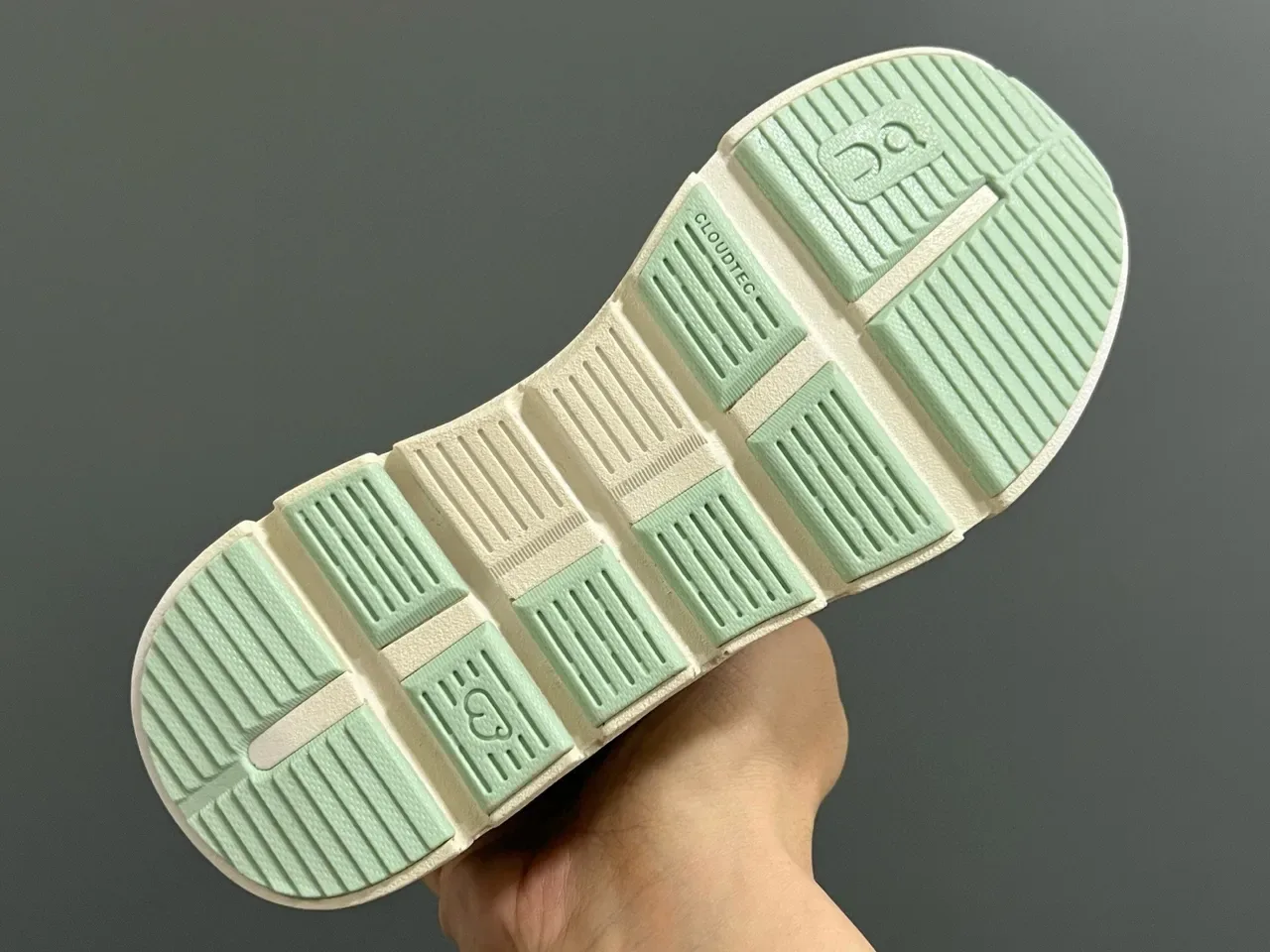 On Cloudmonster Green White Laceless Velcro Strap Breathable Mesh Upper Lifestyle Sneakers 7