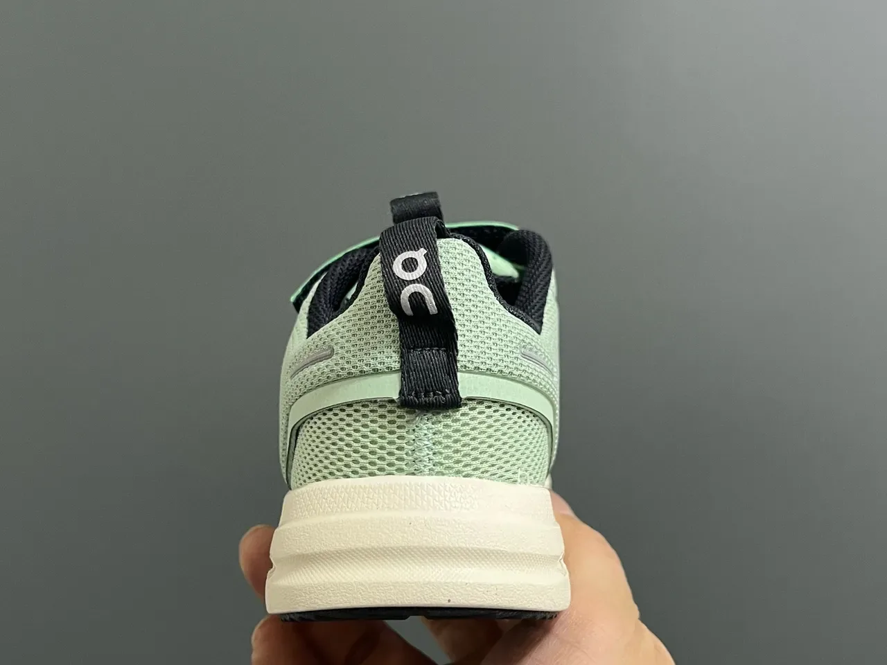 On Cloudmonster Green White Laceless Velcro Strap Breathable Mesh Upper Lifestyle Sneakers 9