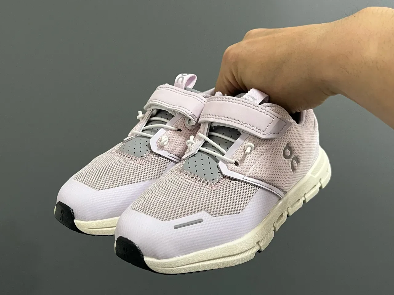 On Cloudmonster Green White Laceless Velcro Strap Breathable Mesh Upper Lifestyle Sneakers 13
