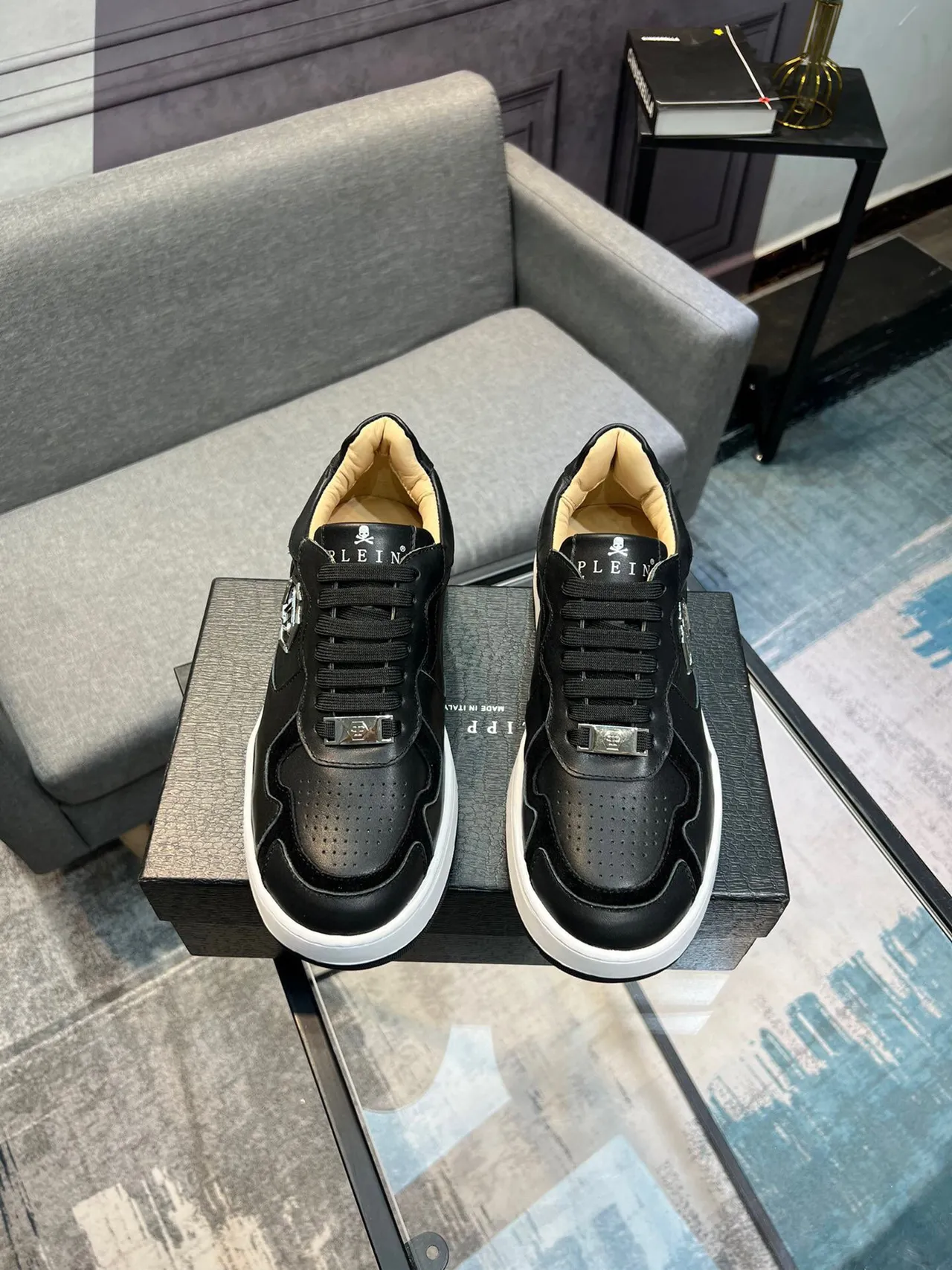 Philipp Plein Lifestyle Sneaker Negro Blanco Hexagonal PP Logo Cuero Y Ante Parte Superior Lifestyle Sneakers 2