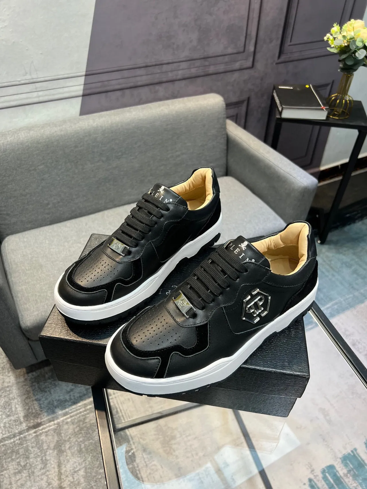 Philipp Plein Lifestyle Sneaker Negro Blanco Hexagonal PP Logo Cuero Y Ante Parte Superior Lifestyle Sneakers 3