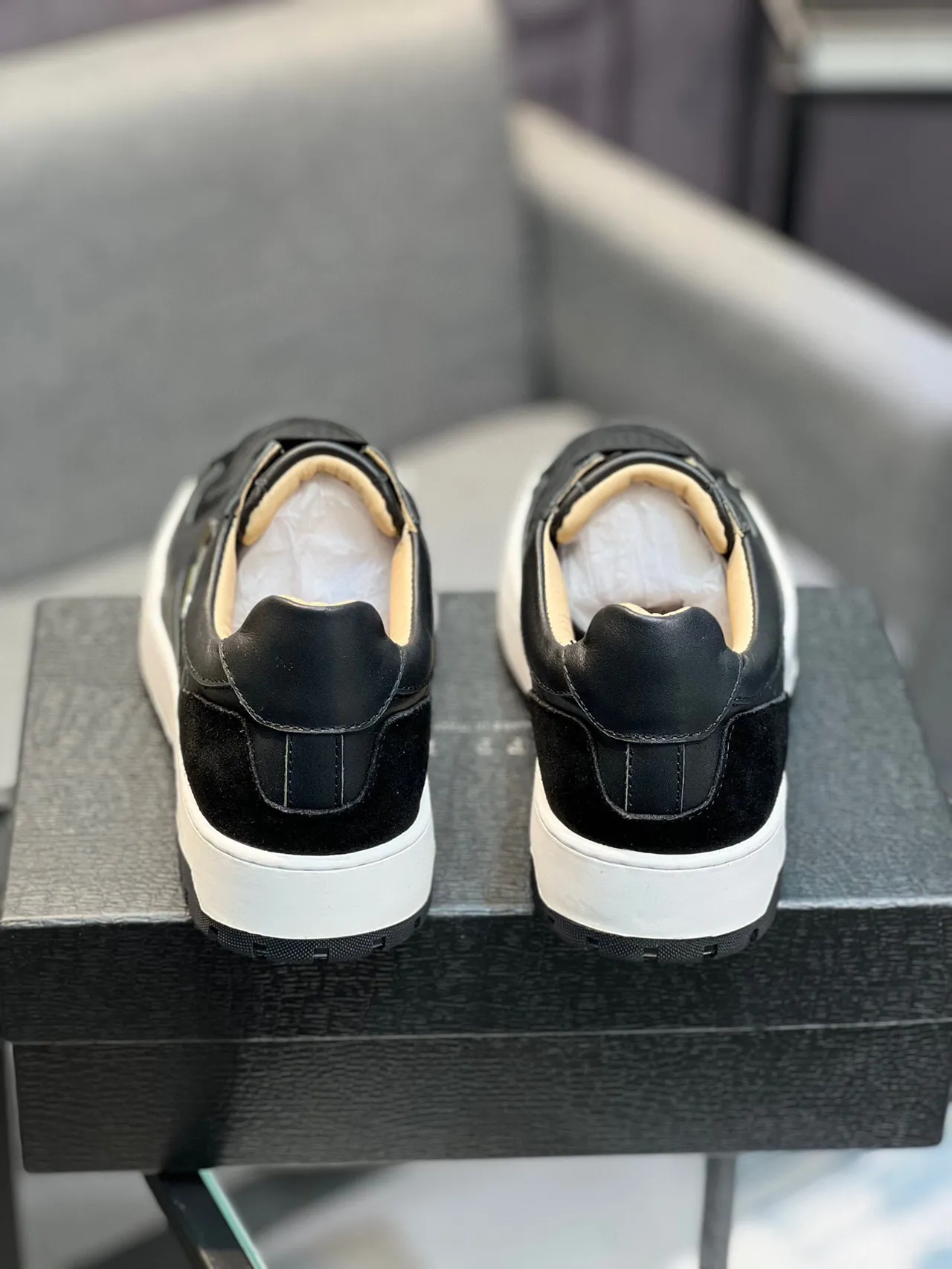 Philipp Plein Lifestyle Sneaker Negro Blanco Hexagonal PP Logo Cuero Y Ante Parte Superior Lifestyle Sneakers 9