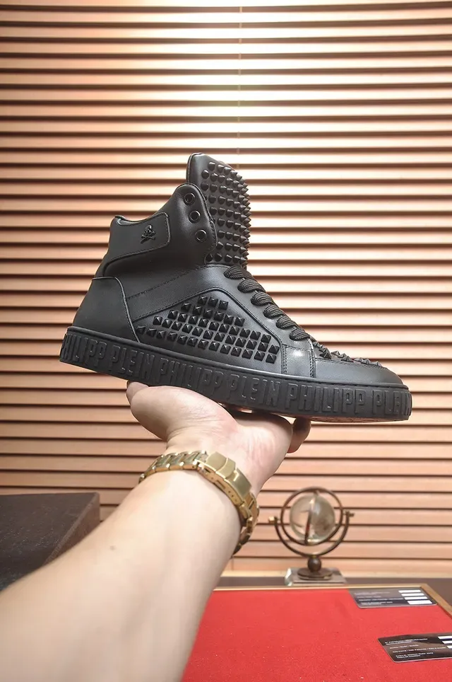 Philipp Plein स्टड एम्बेलिश्ड हाई टॉप काला लाइफस्टाइल स्नीकर 2