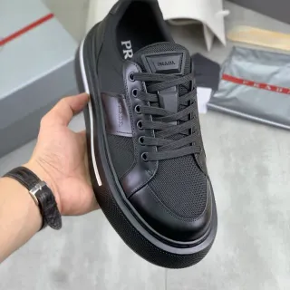 Prada Cloudbust Zapatillas Plataforma Lifestyle Negros de Malla y Cuero