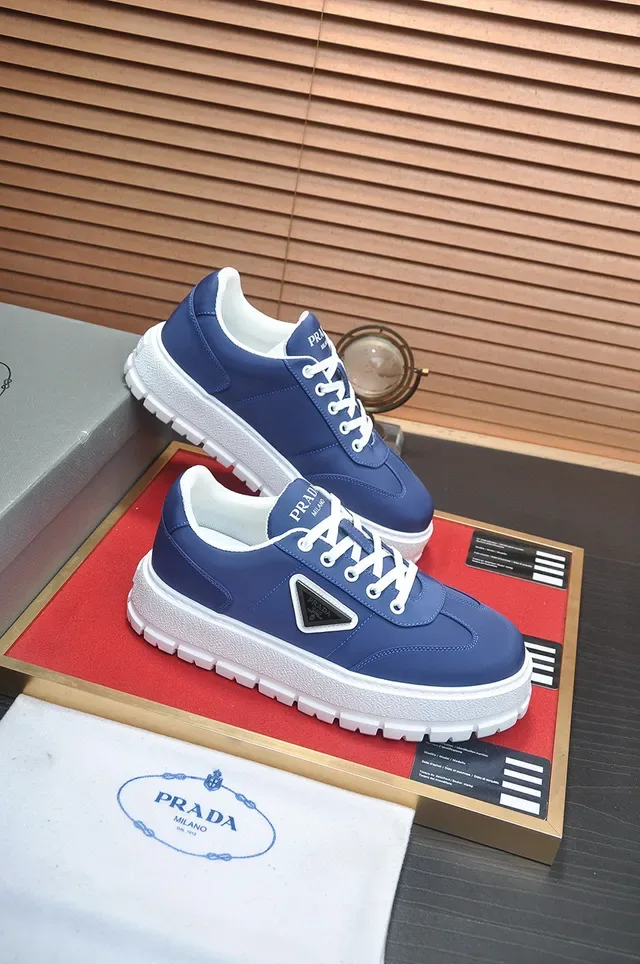 Prada Cloudbust sneakers lifestyle bleu et blanc 6