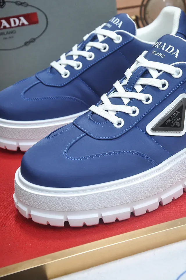 Prada Cloudbust sneakers lifestyle bleu et blanc 8