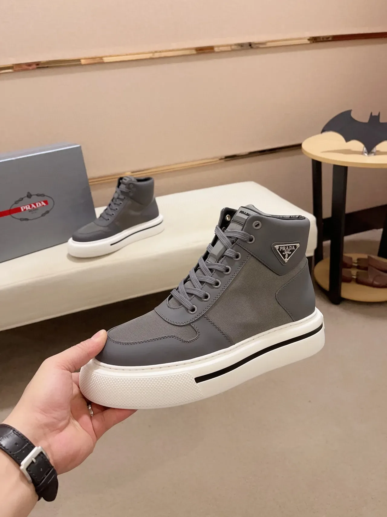 Prada Cloudbust 灰色皮革-纺织平台生活方式运动鞋 9