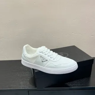 Prada Cloudbust सफेद लो-टॉप मिक्स्ड-मटेरियल लाइफस्टाइल स्नीकर