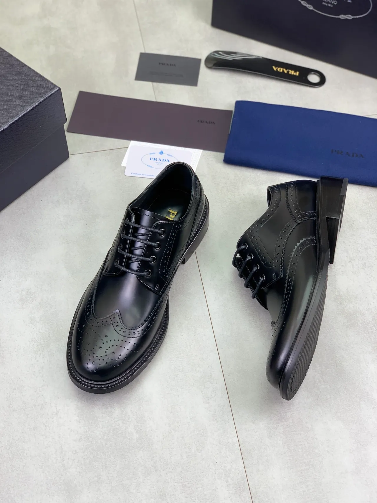 Prada 全布洛格翼型 黑色皮革 布洛格鞋 5