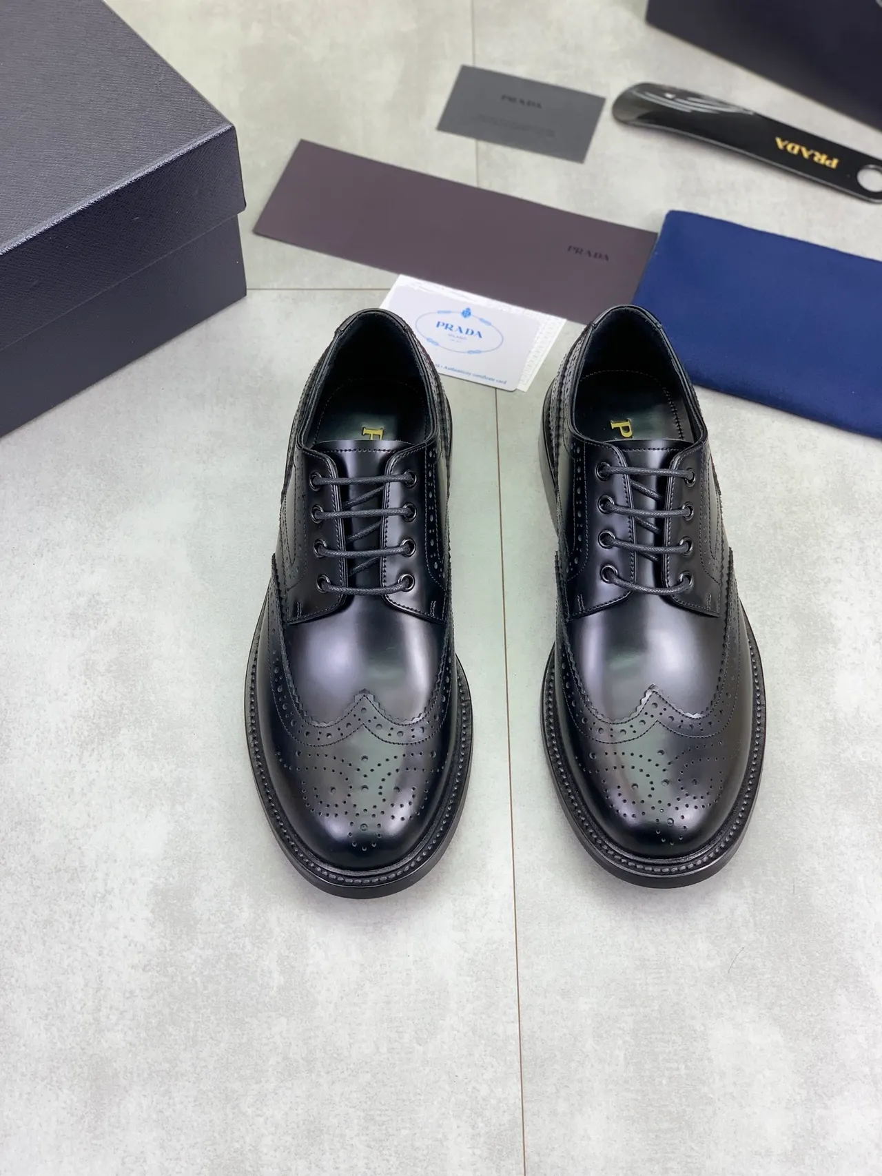 Prada 全布洛格翼型 黑色皮革 布洛格鞋 6