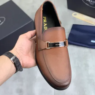 Prada Horsebit Loafer भूरा Saffiano चमड़ा