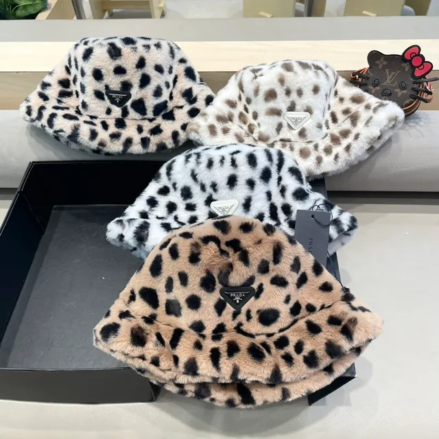 Prada Beret de Pelo Sintético com Estampa de Leopardo 6