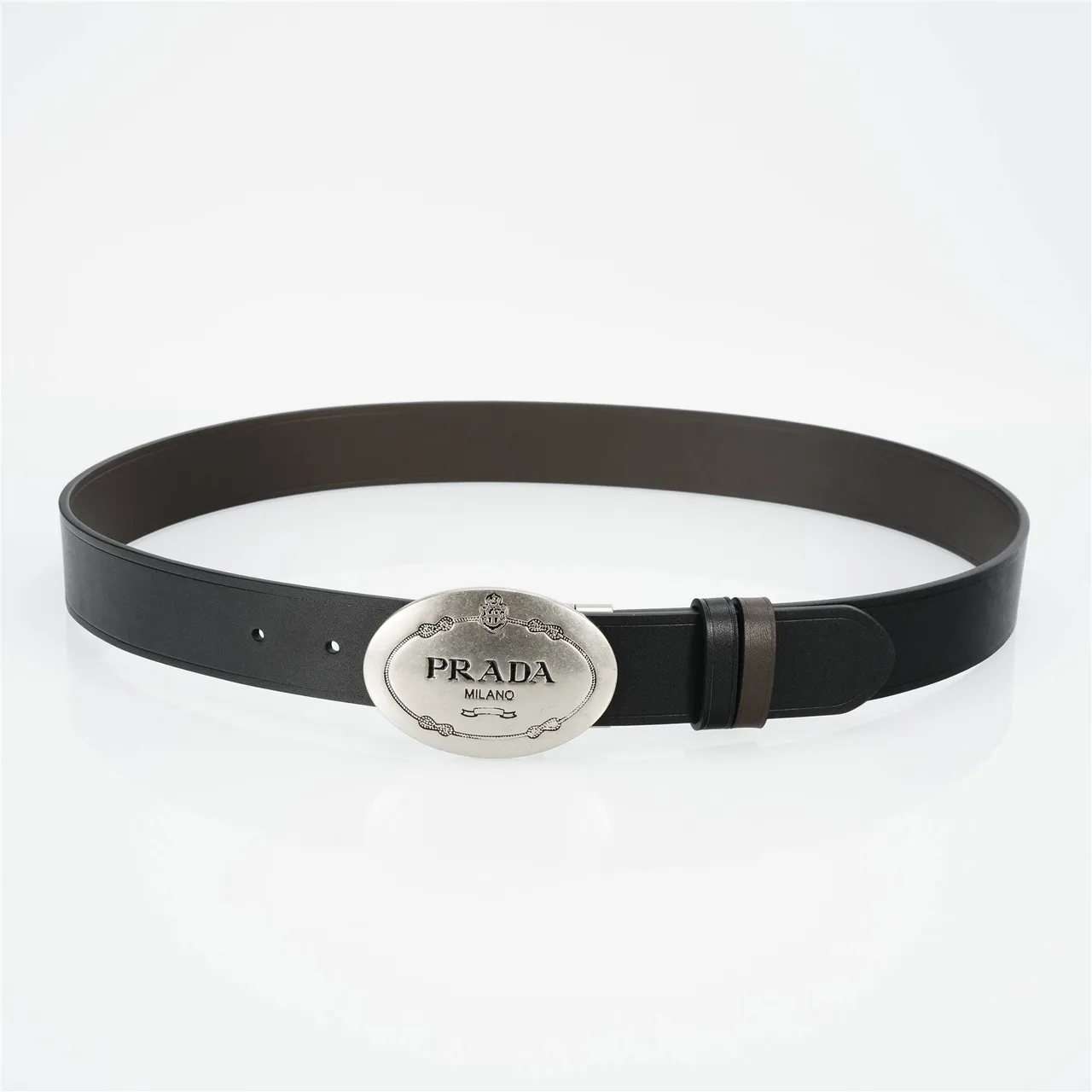 Prada Boucle Ovale Ceinture en Cuir Noir 8
