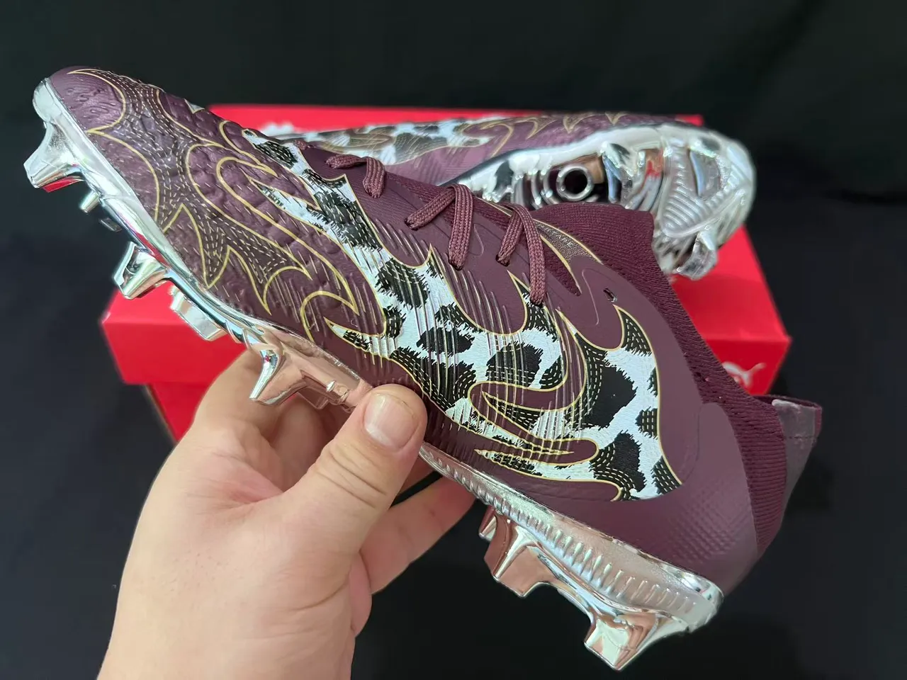 Puma Future Z Chaussures de football burdeos flammes métalliques pour terrain ferme 4